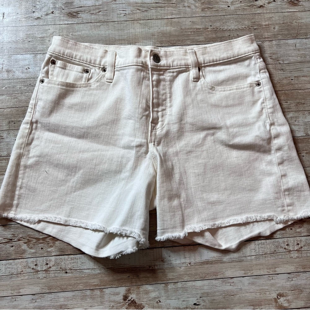 💚J. Crew white denim shorts